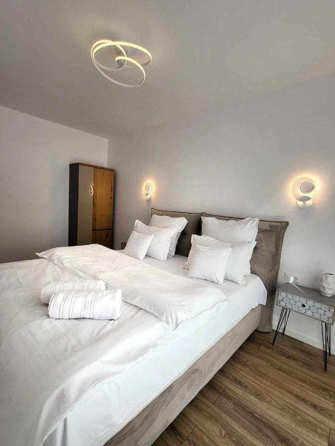 Sika Sunny Garden Apartment Arad Ngoại thất bức ảnh