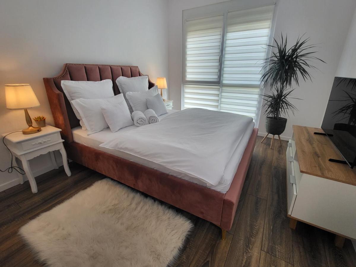 Sika Sunny Garden Apartment Arad Ngoại thất bức ảnh